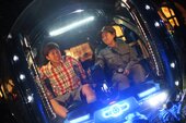 Gyrosphere o Giroesfera de Jurassic World con luces funcionales y colores primario y secundario intercambiables